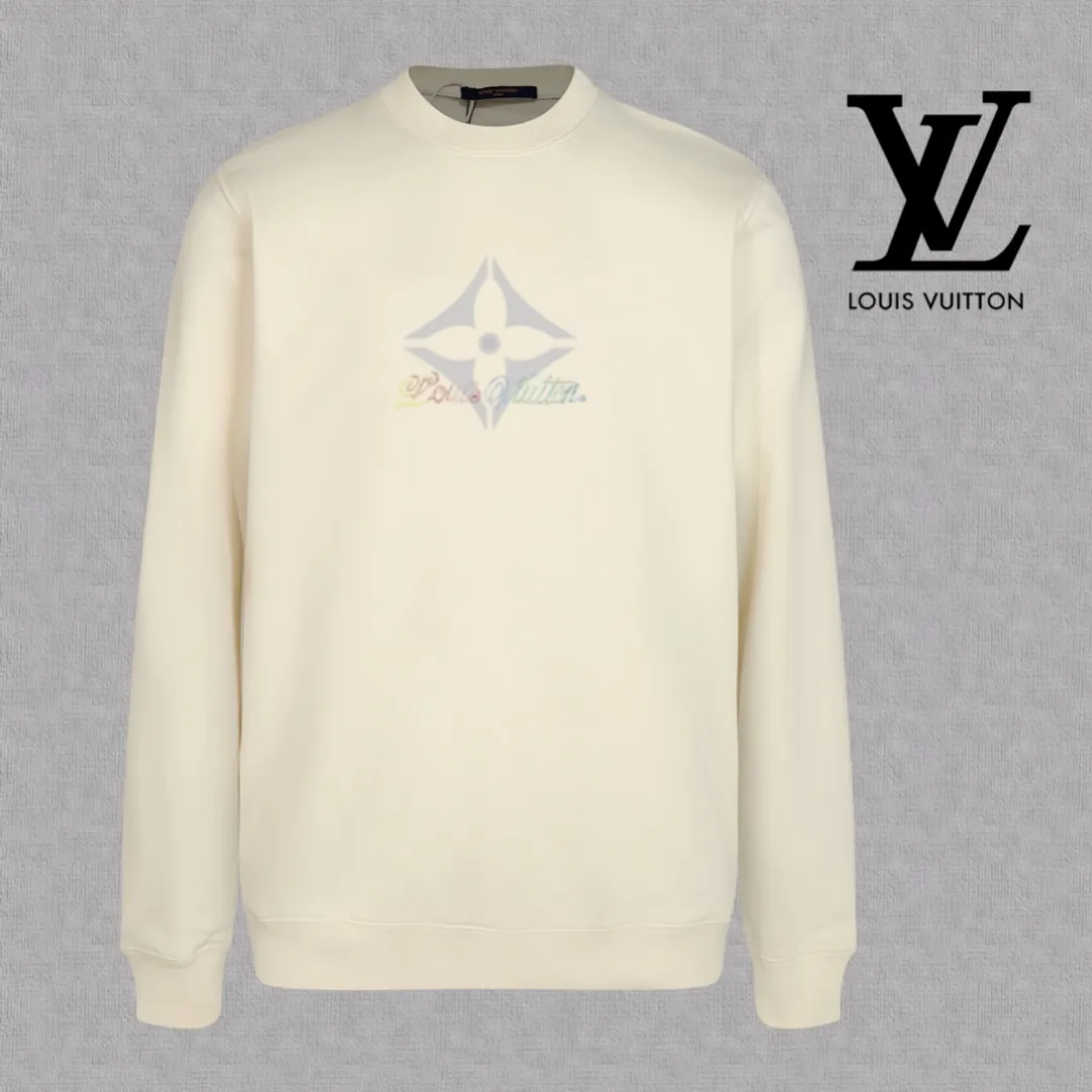 🅿️250 hot style on the shelves🔥❗ 💫〖Louis Vuitton LV〗 Fashionable round neck sweatshirt, casually matched with various styles, it is perfectly handsome😎The whole dress is made of double waistcoats, which makes the whole dress more three-dimensional. Not ordinary factories can do such fine work. The 2025 spring style counters are on sale, exquisite round neck terry sweatshirt, high-end double-strand pure cotton Customized drawstring ribs are dyed in the same vat and are complete with three standards. The chest craftsmanship adopts a simple and elegant pattern on the chest, which is easy to control for any age group! Fit and comfortable! Customized thickened 440g terry sweatshirt fabric, soft and comfortable to the touch, with a three-dimensional shape! 🙌🏻 It’s also very breathable, so it’s a versatile style that can be worn with any outfit! ✔Color: Black White Apricot Size: S M L XL 2XL